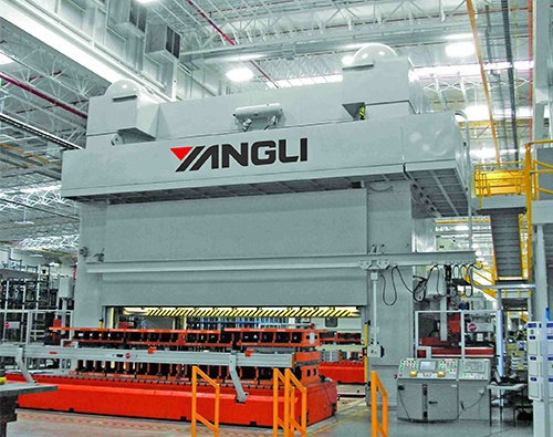 TL4系列閉式四點(diǎn)多連桿多工位壓力機(jī)