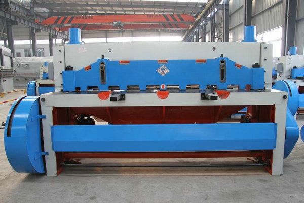 機(jī)械剪板機(jī)